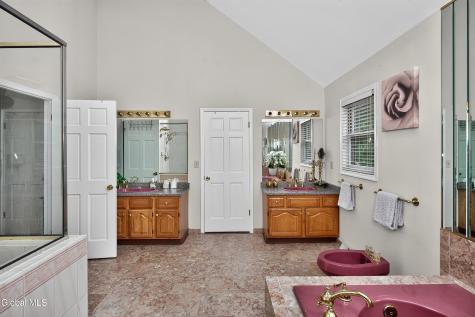 1 Milan Court Niskayuna NY 12309