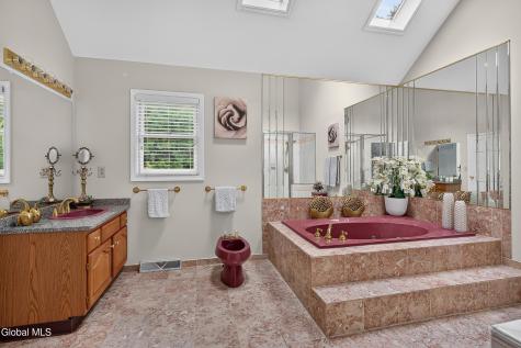 1 Milan Court Niskayuna NY 12309