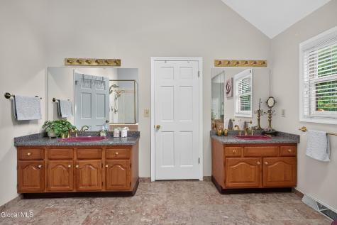 1 Milan Court Niskayuna NY 12309