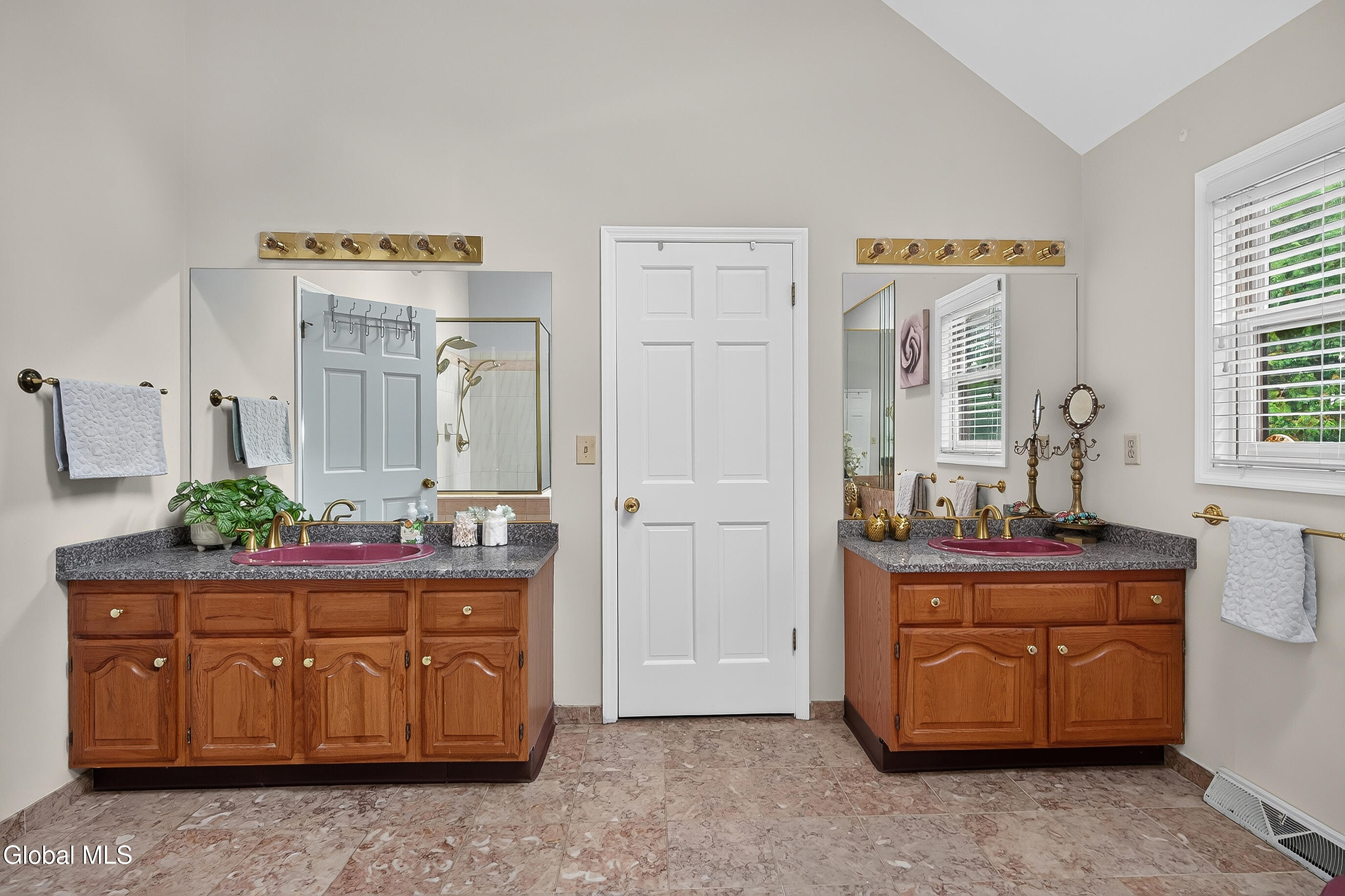 1 Milan Court Niskayuna NY 12309