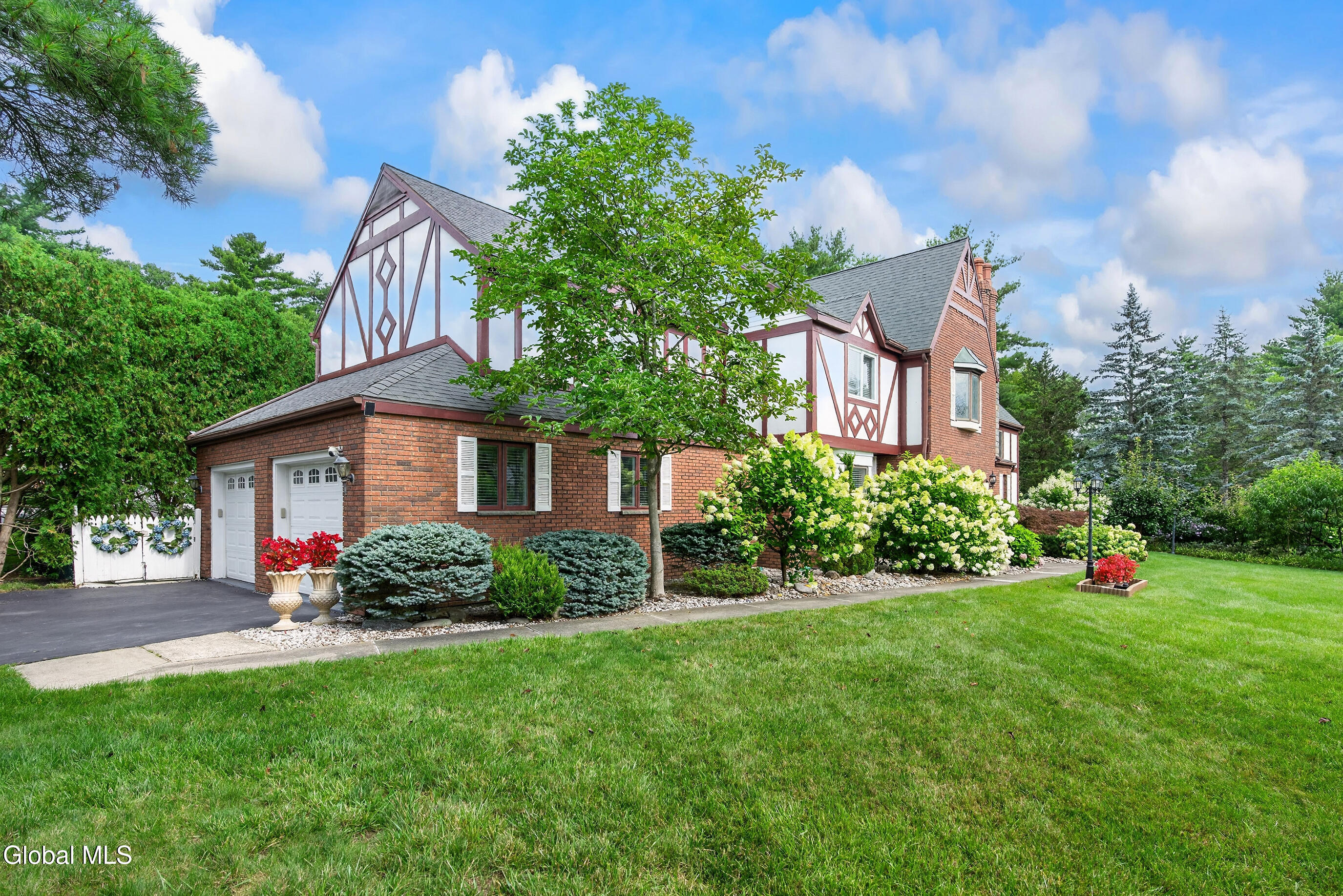 1 Milan Court Niskayuna NY 12309