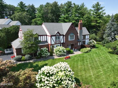 1 Milan Court Niskayuna NY 12309