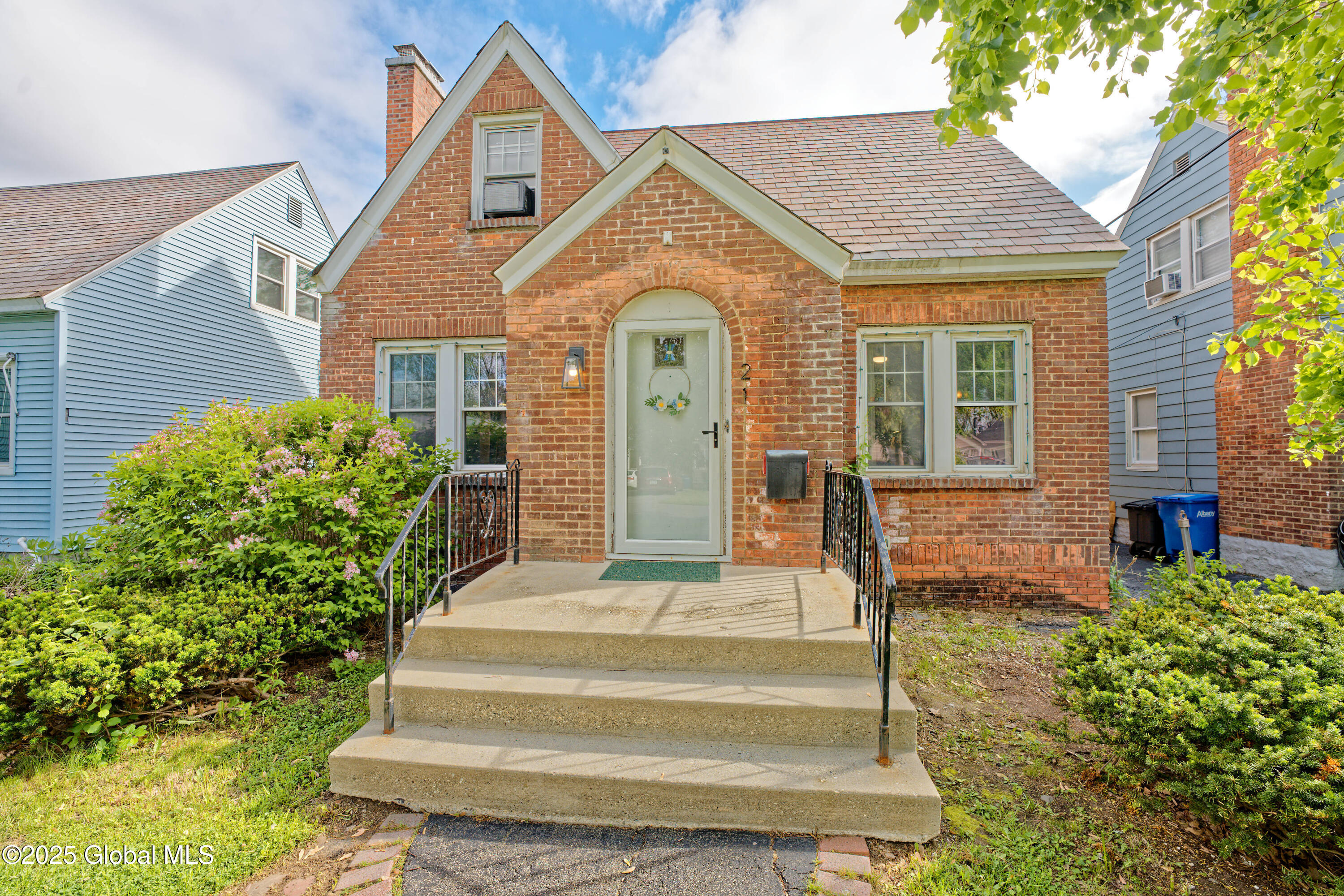 21 Fordham Court Albany NY 12209