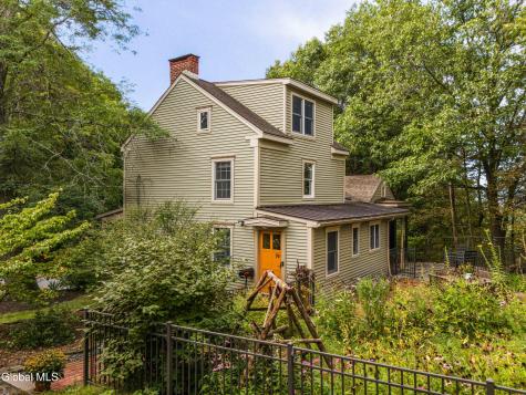 19 Linden Avenue Troy NY 12180