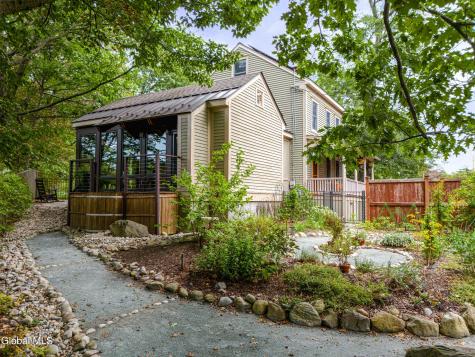 19 Linden Avenue Troy NY 12180