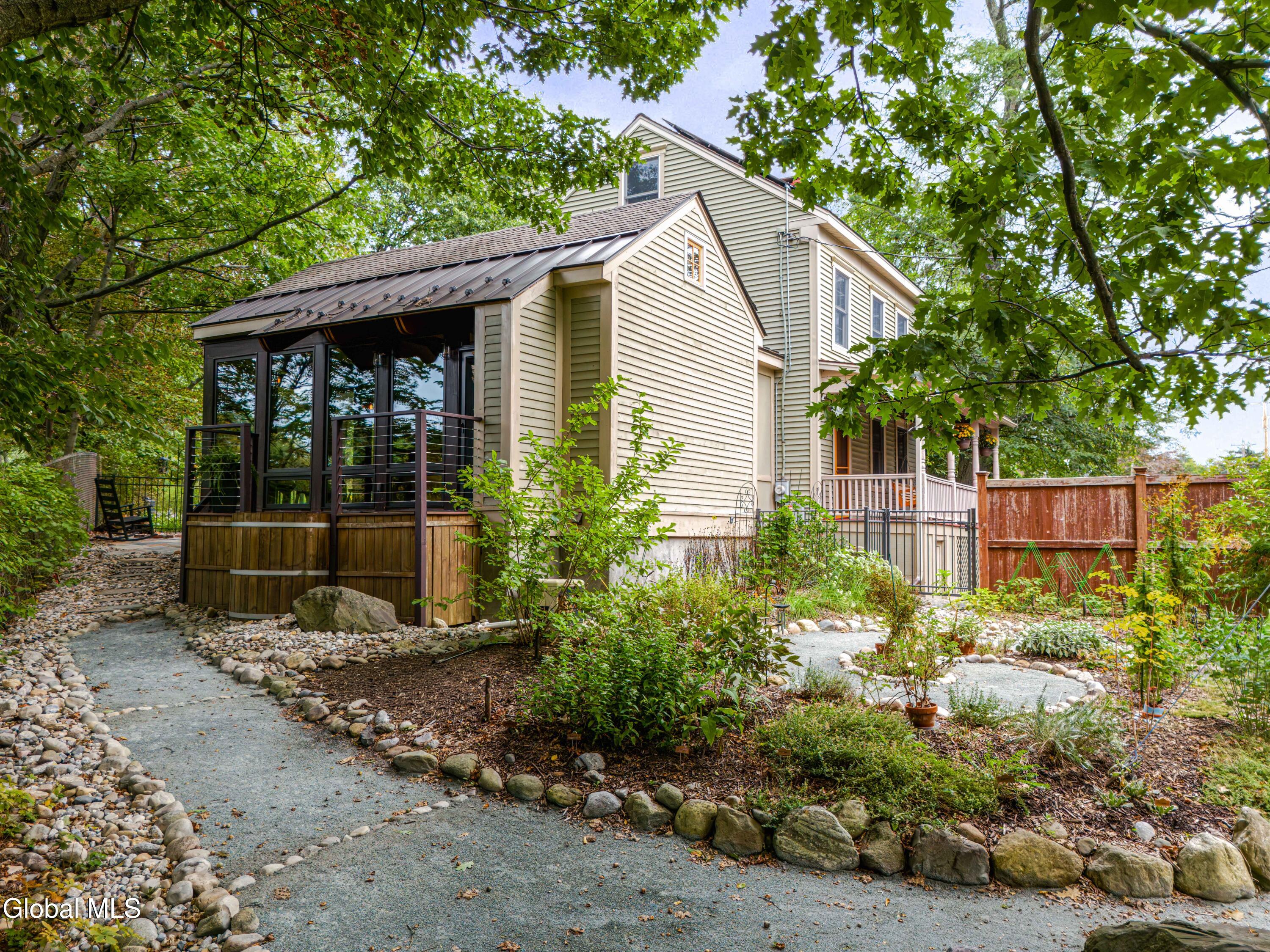 19 Linden Avenue Troy NY 12180