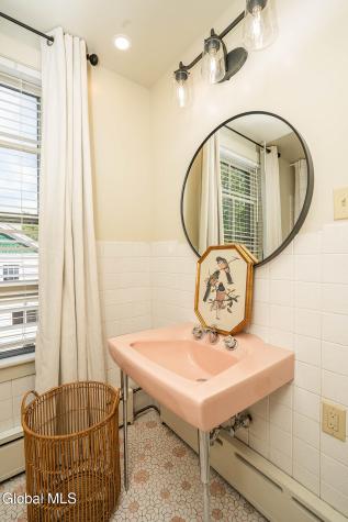 8 North Park Street Cambridge NY 12816