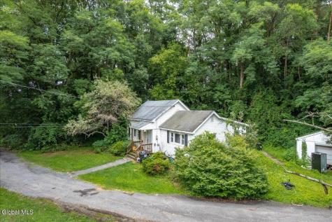 4070 River Road Niskayuna NY 12309