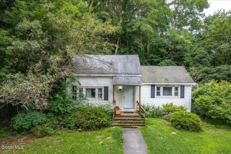 4070 River Road Niskayuna NY 12309