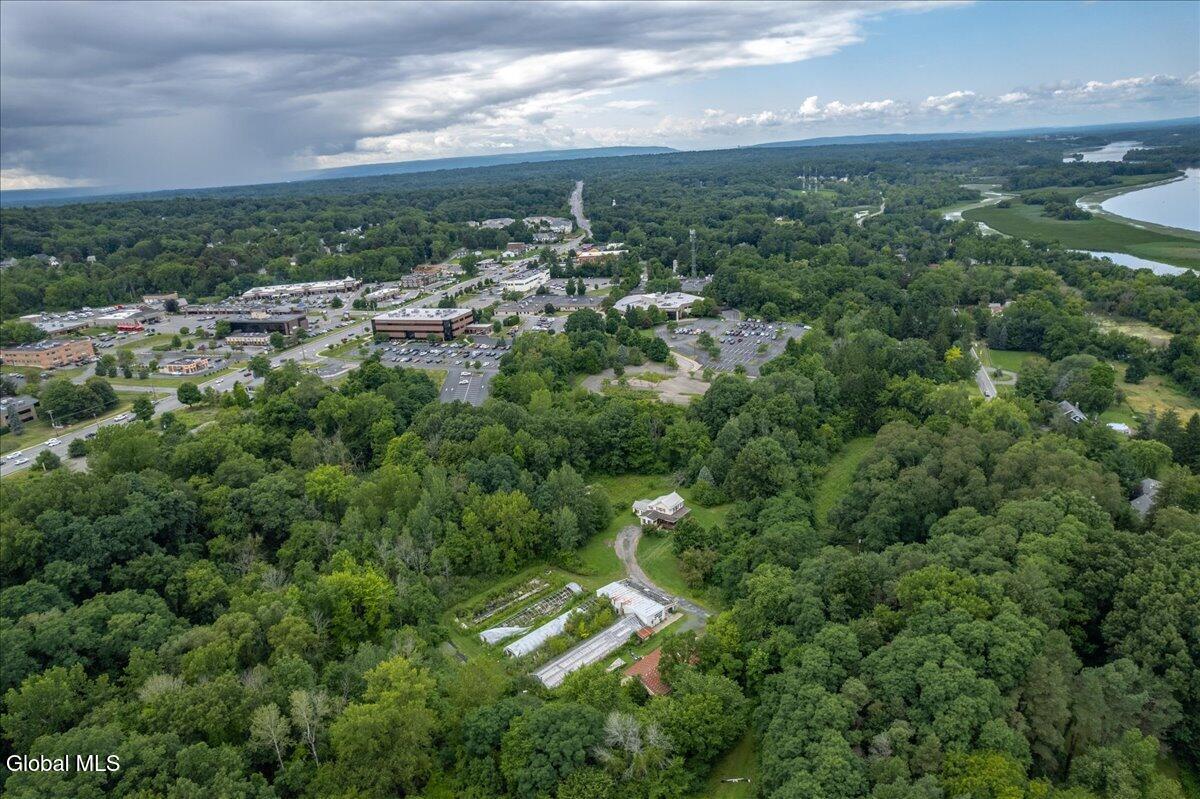 4070 River Road Niskayuna NY 12309