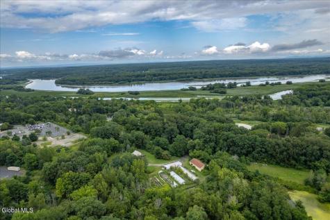 4070 River Road Niskayuna NY 12309