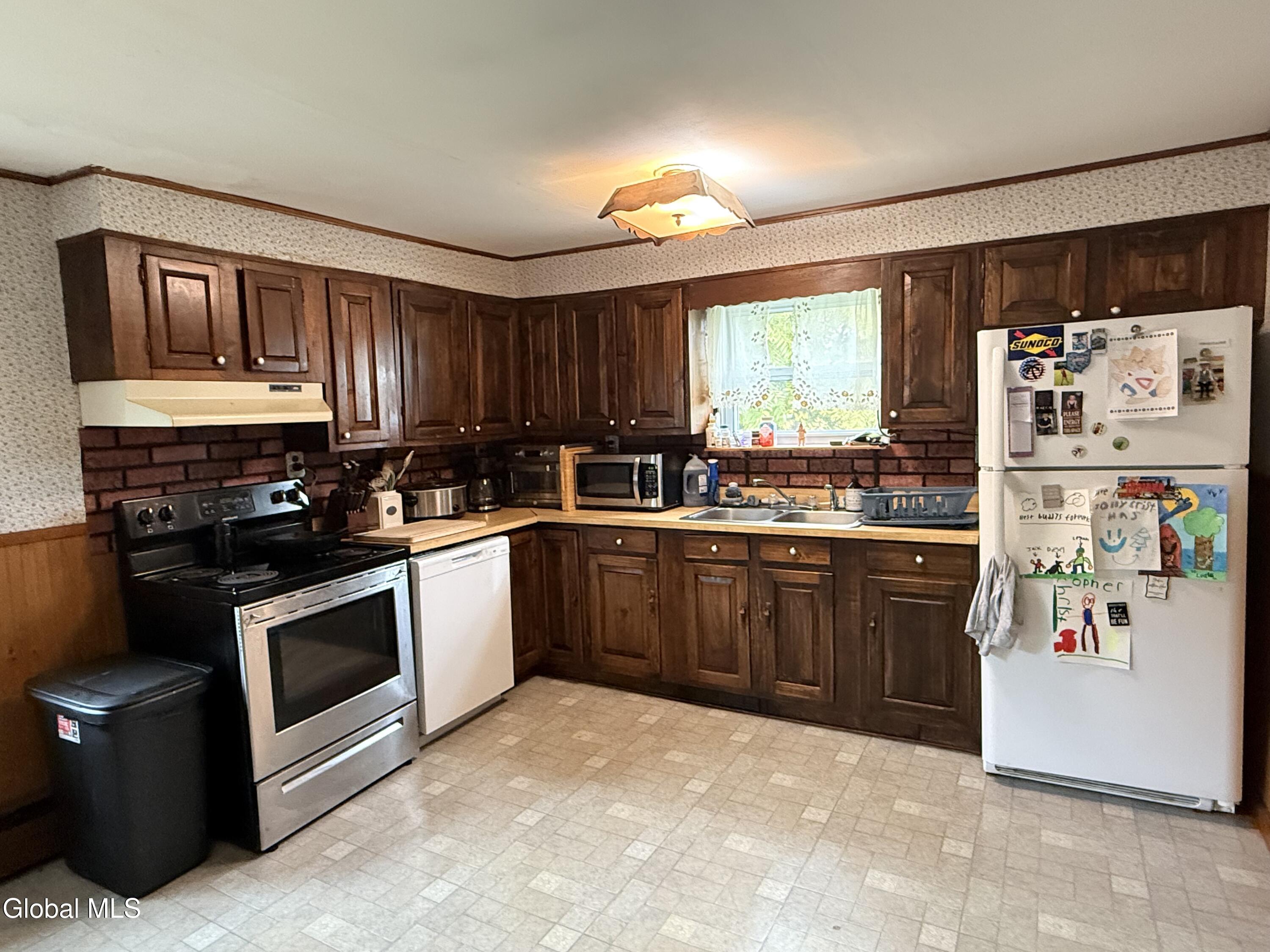 15 2nd Avenue Whitehall NY 12887