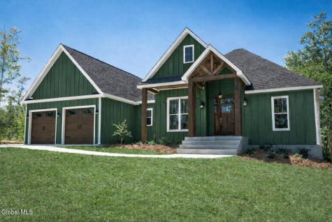 20 Hidden Pond Way Gansevoort NY 12831