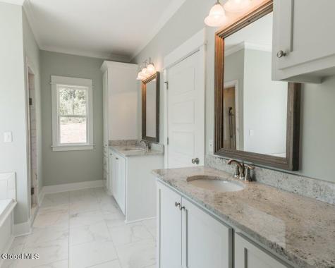 20 Hidden Pond Way Gansevoort NY 12831