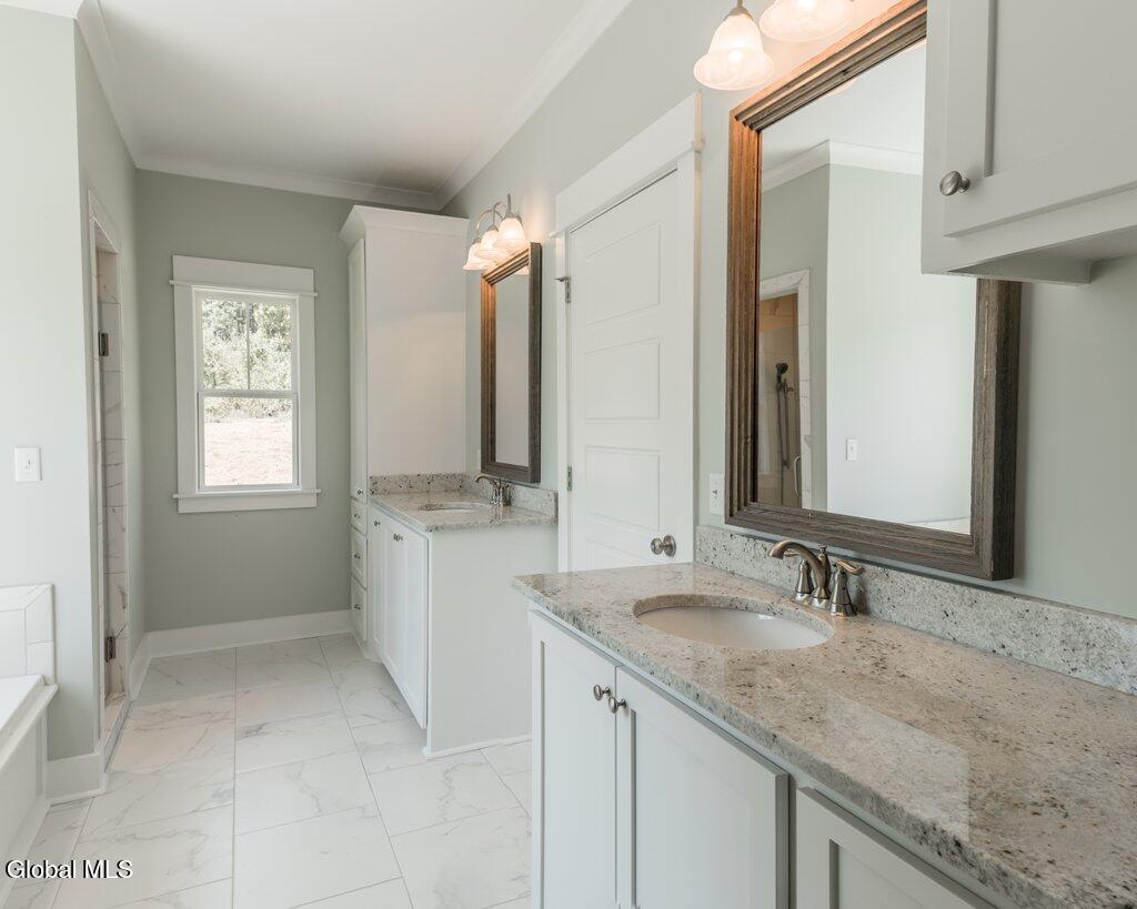 20 Hidden Pond Way Gansevoort NY 12831