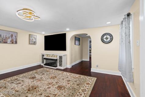 1321 Helderberg Avenue Schenectady NY 12306