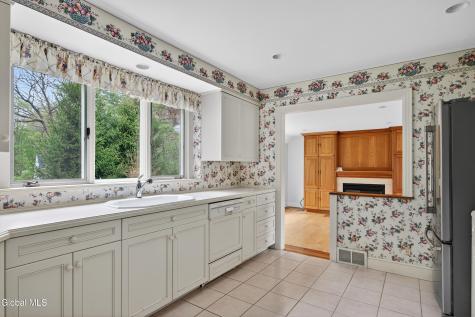 2 N Helderberg Parkway Slingerlands NY 12159