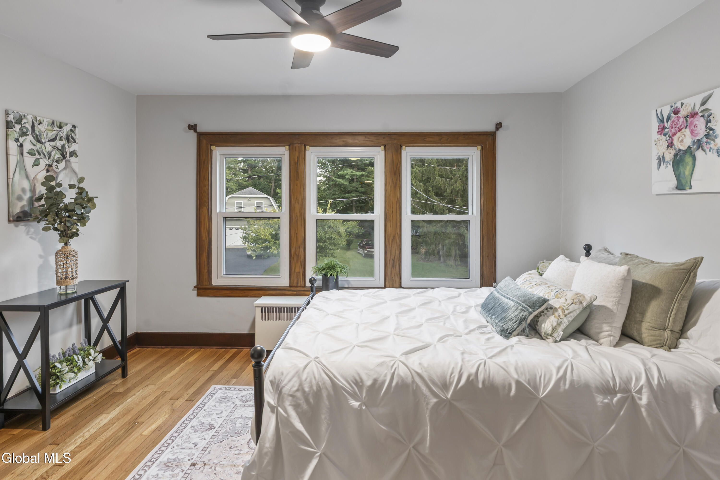 12 Poplar Street Colonie NY 12205