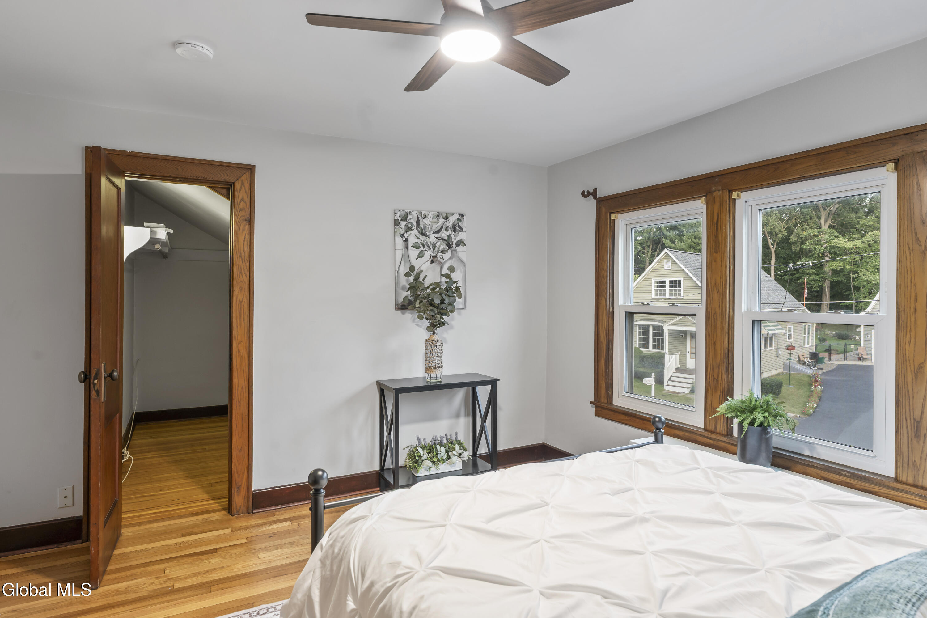12 Poplar Street Colonie NY 12205