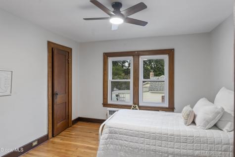 12 Poplar Street Colonie NY 12205