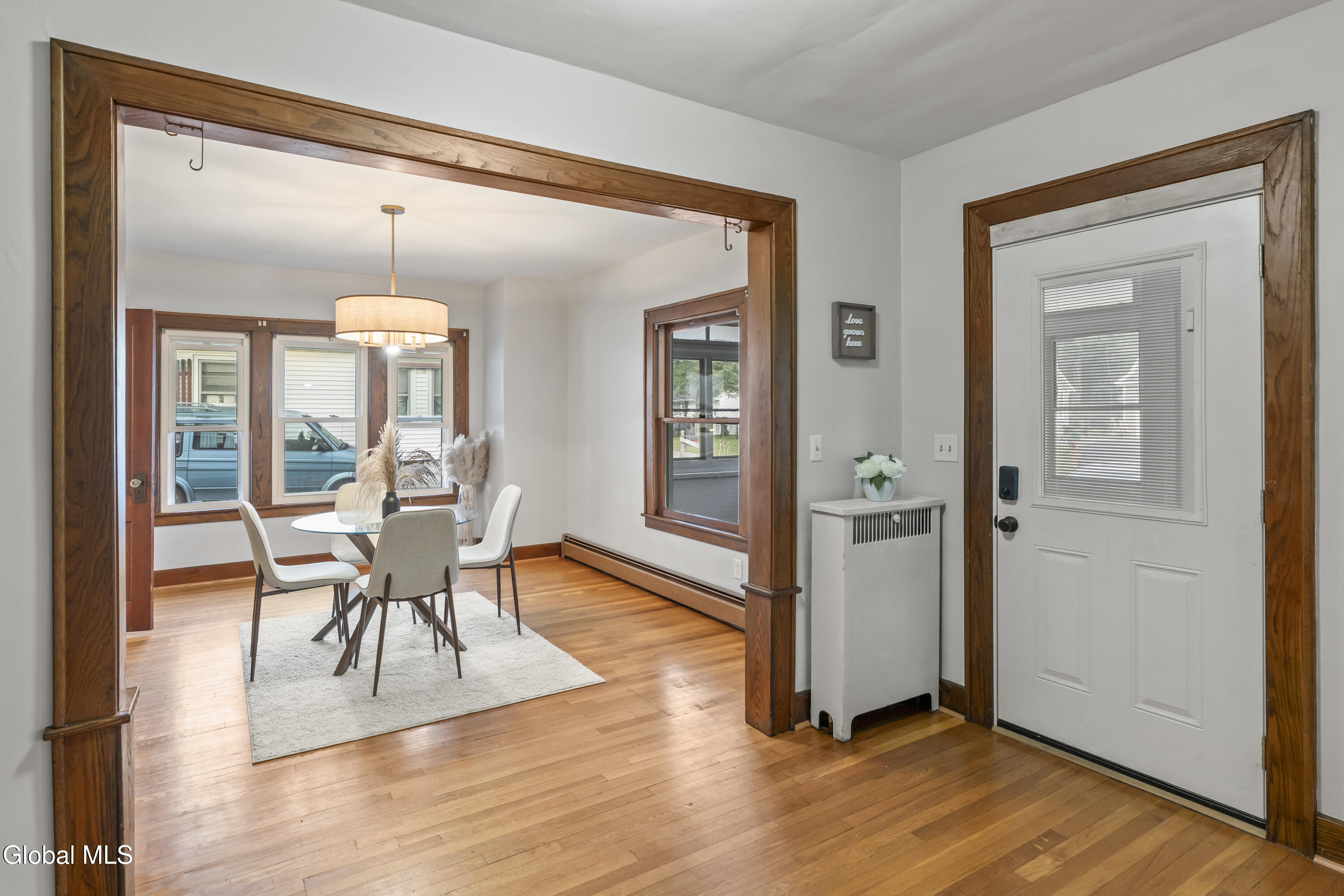 12 Poplar Street Colonie NY 12205