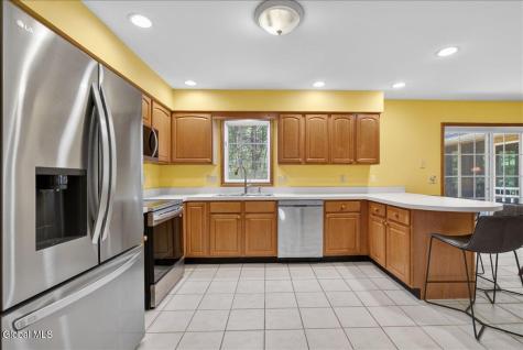 7 Brookview Court Halfmoon NY 12065