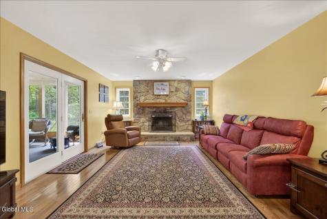 7 Brookview Court Halfmoon NY 12065