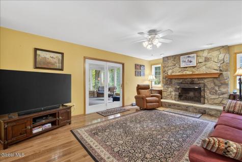 7 Brookview Court Halfmoon NY 12065
