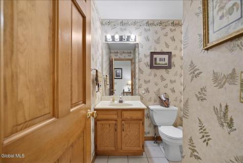 7 Brookview Court Halfmoon NY 12065