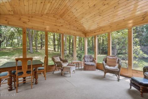 7 Brookview Court Halfmoon NY 12065