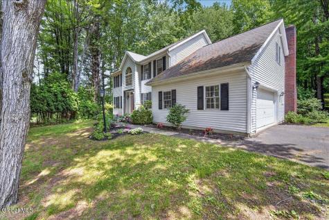 7 Brookview Court Halfmoon NY 12065