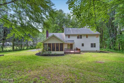 7 Brookview Court Halfmoon NY 12065