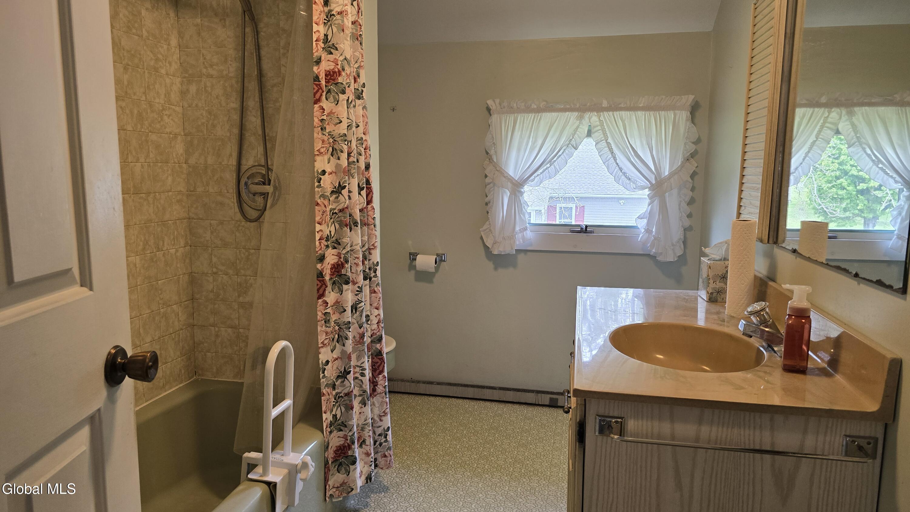 1265 S Schodack Road Castleton NY 12033