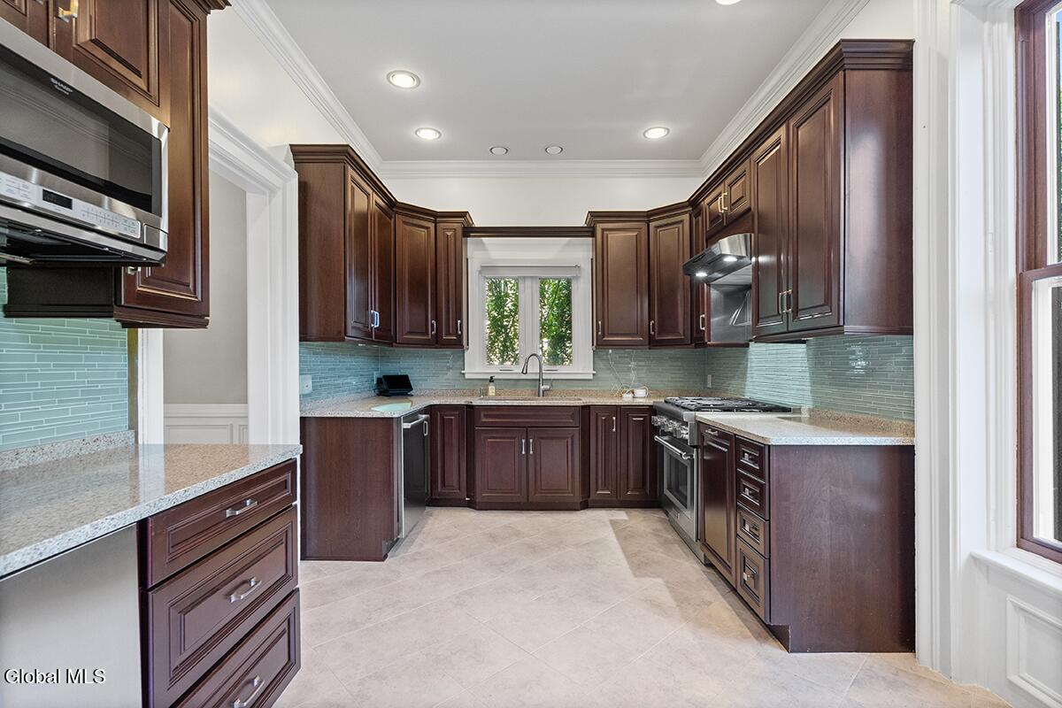 12 Collins Avenue Troy NY 12180