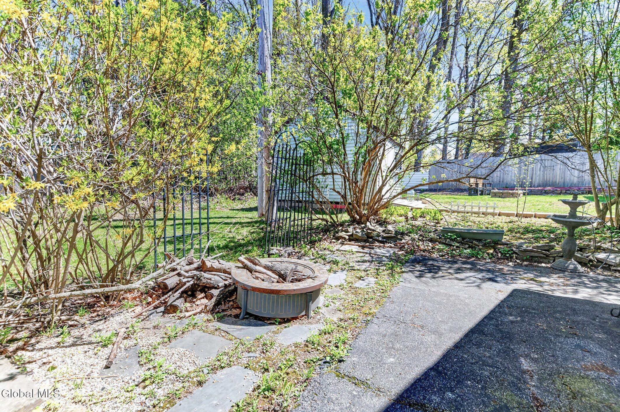 1817 Nott Street Schenectady NY 12309