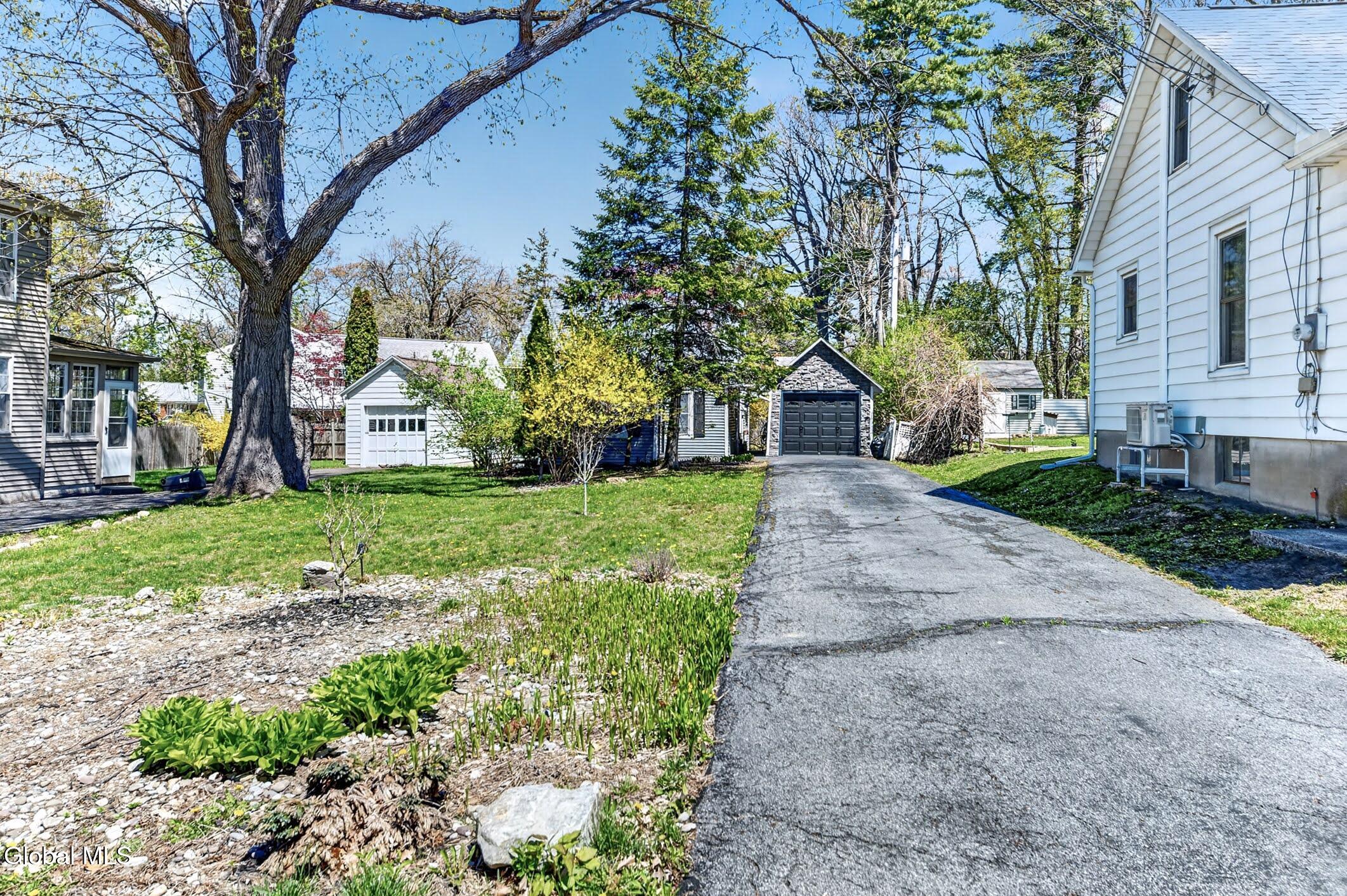 1817 Nott Street Schenectady NY 12309