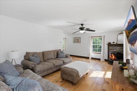 28 Covenant Circle East Nassau NY 12062