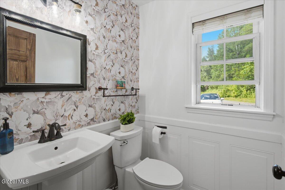 28 Covenant Circle East Nassau NY 12062