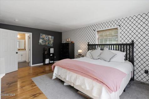 28 Covenant Circle East Nassau NY 12062
