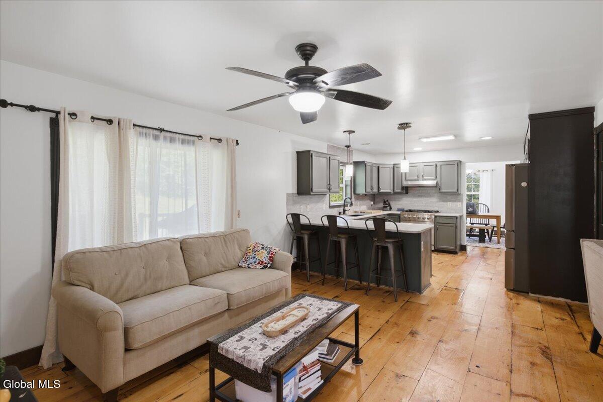 28 Covenant Circle East Nassau NY 12062