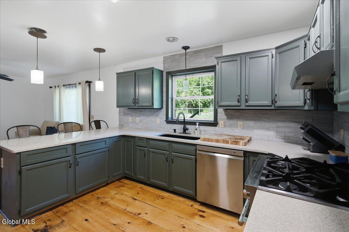 28 Covenant Circle East Nassau NY 12062