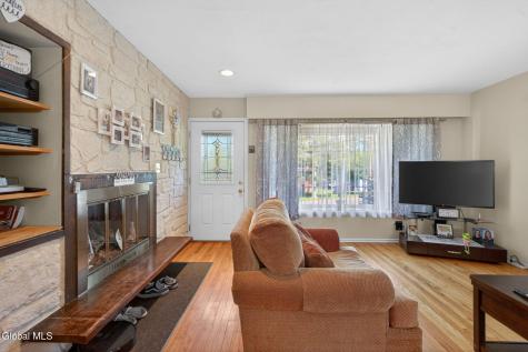 7 Dahlem Boulevard Schenectady NY 12309