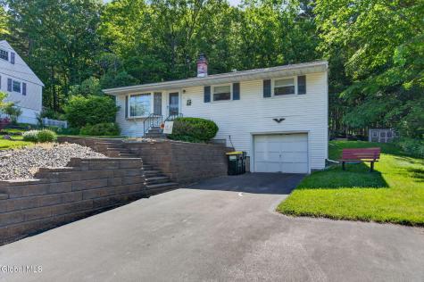 7 Dahlem Boulevard Schenectady NY 12309