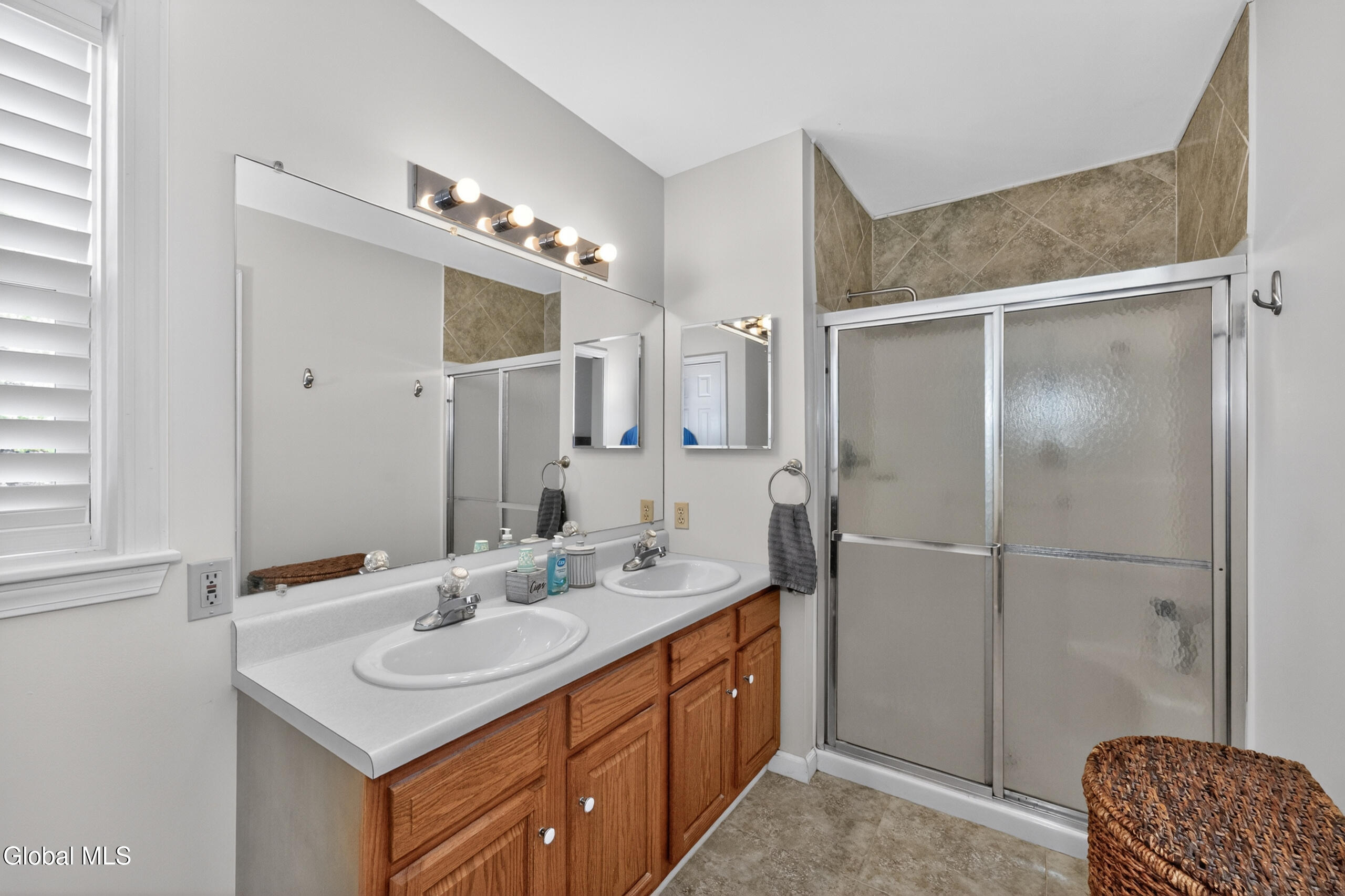128 Valley Court Cobleskill NY 12043