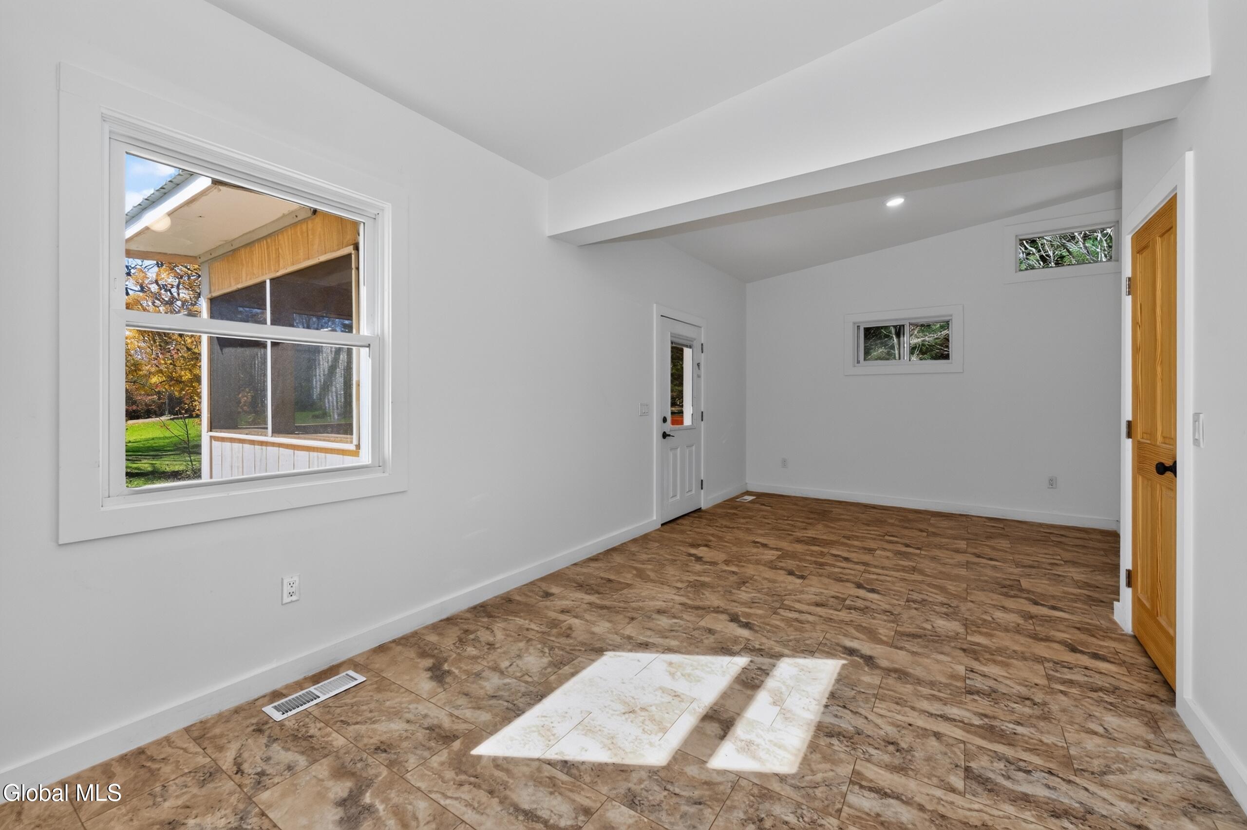 16043 Ny-22 Stephentown NY 12168