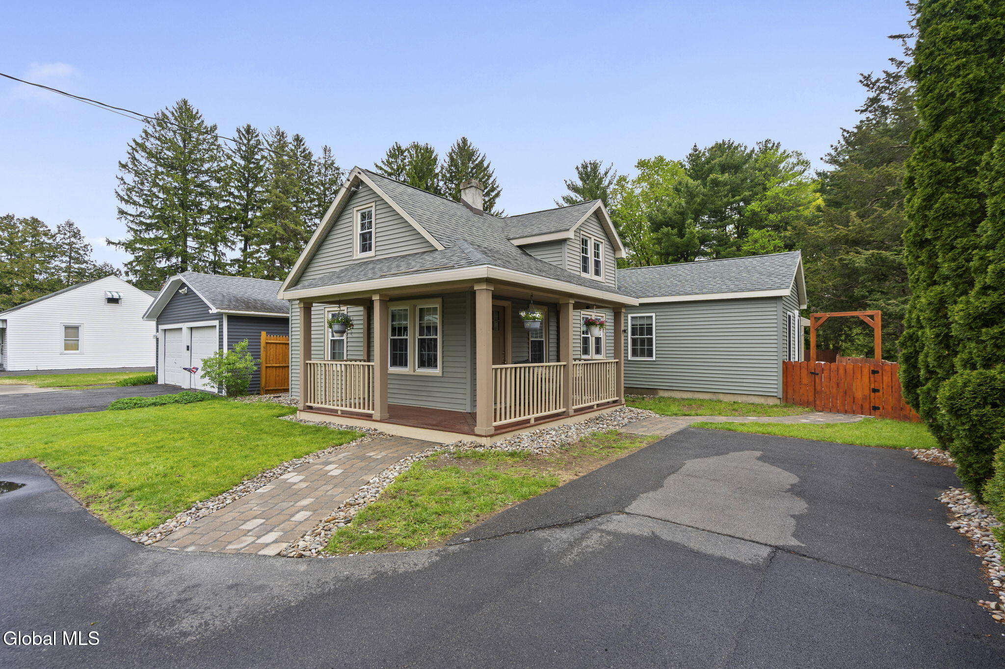 1820 Helderberg Avenue Schenectady NY 12306