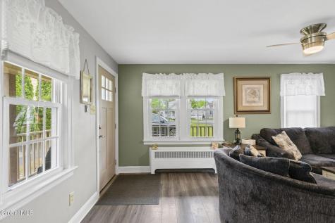 1820 Helderberg Avenue Schenectady NY 12306
