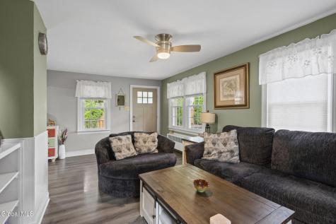 1820 Helderberg Avenue Schenectady NY 12306