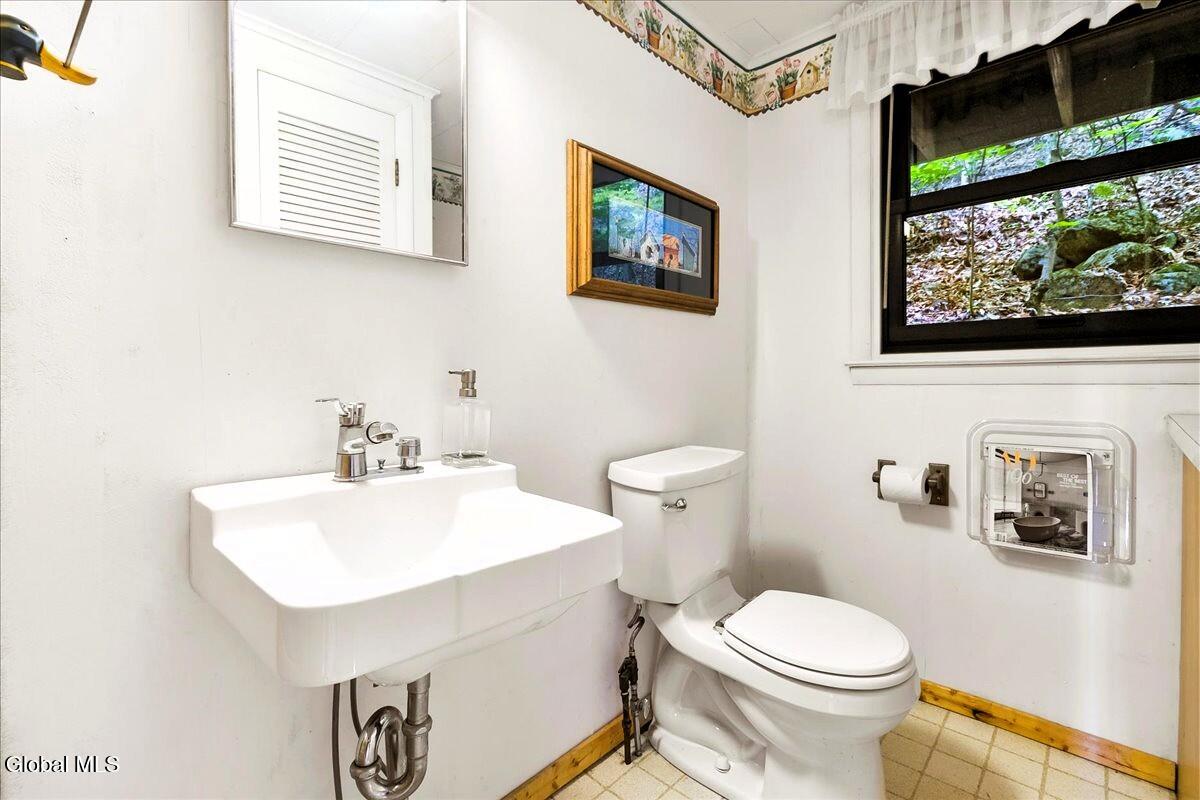 9 Chippewa Loop Brant Lake NY 12815