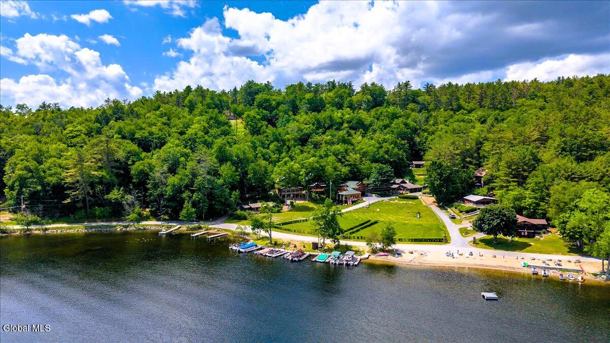 9 Chippewa Loop Brant Lake NY 12815
